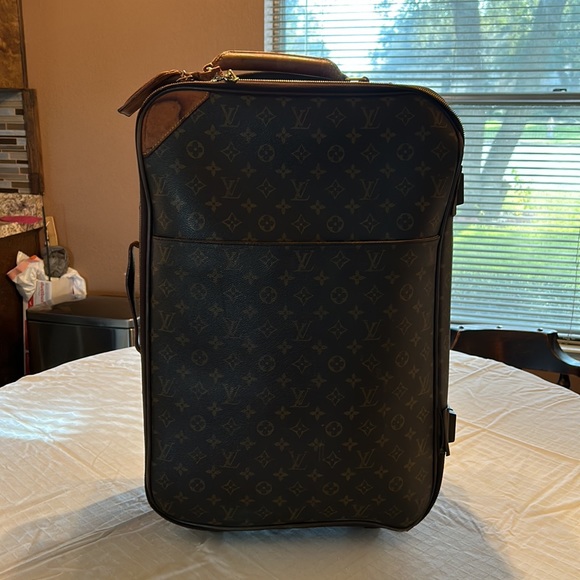 Louis Vuitton Pegase 55 - Picture 2 of 10